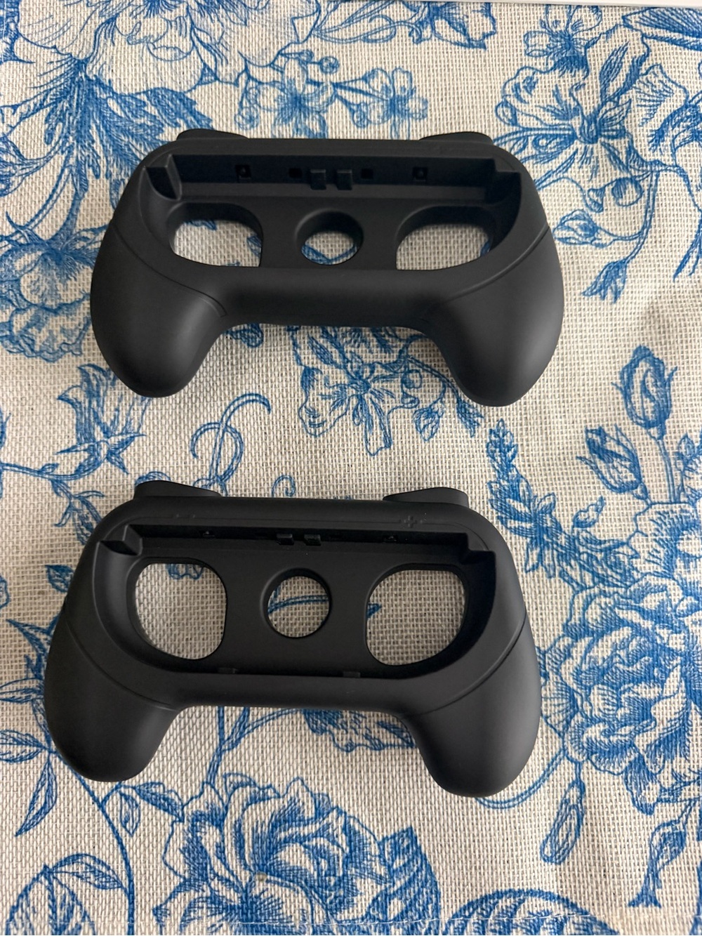 Universal Black Replacement Grip Shells for Wireless Game Controllers Switch 2